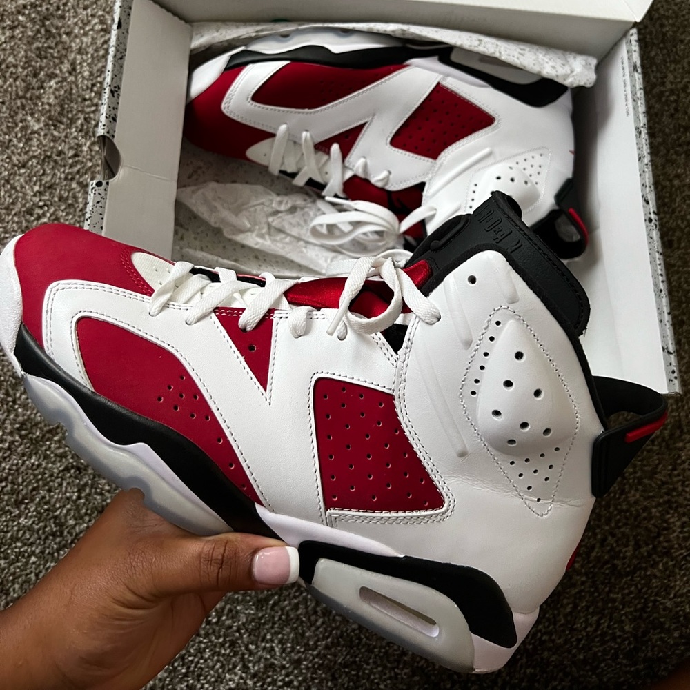 AIR JORDAN 6 RETRO